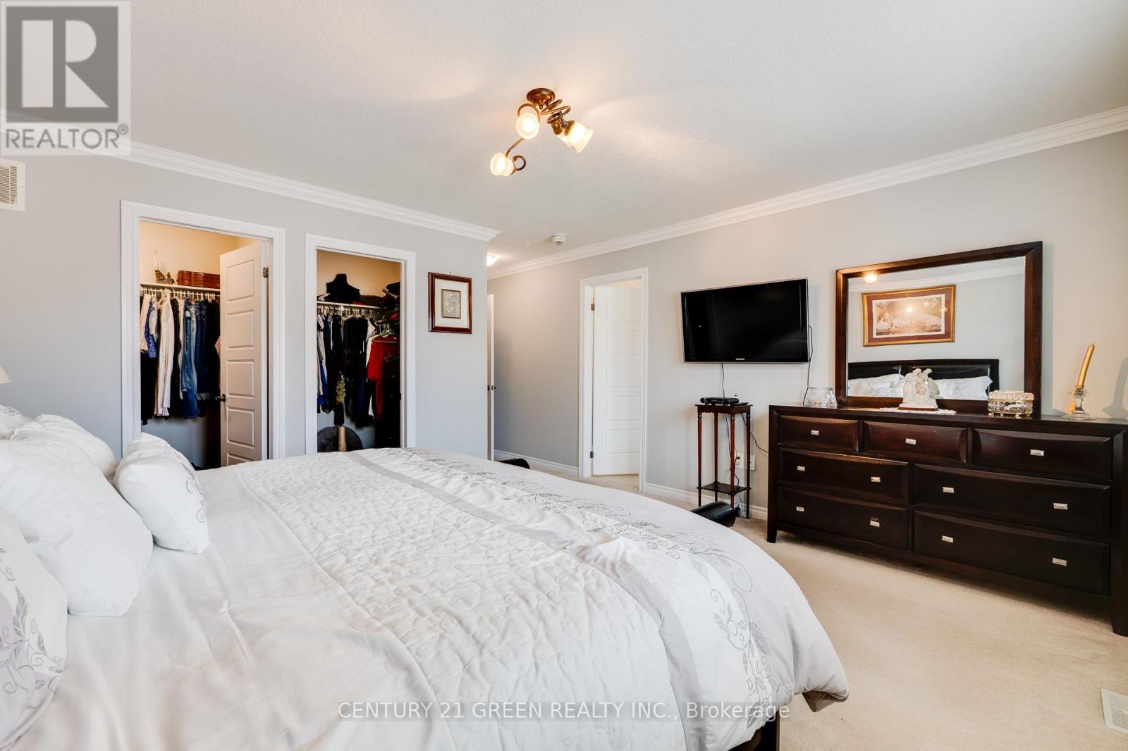 22 Scarletwood Street, Hamilton, Ontario  L8J 0K8 - Photo 37 - X12298287