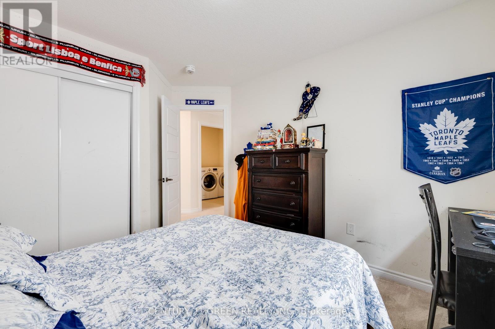 22 Scarletwood Street, Hamilton, Ontario  L8J 0K8 - Photo 43 - X12298287