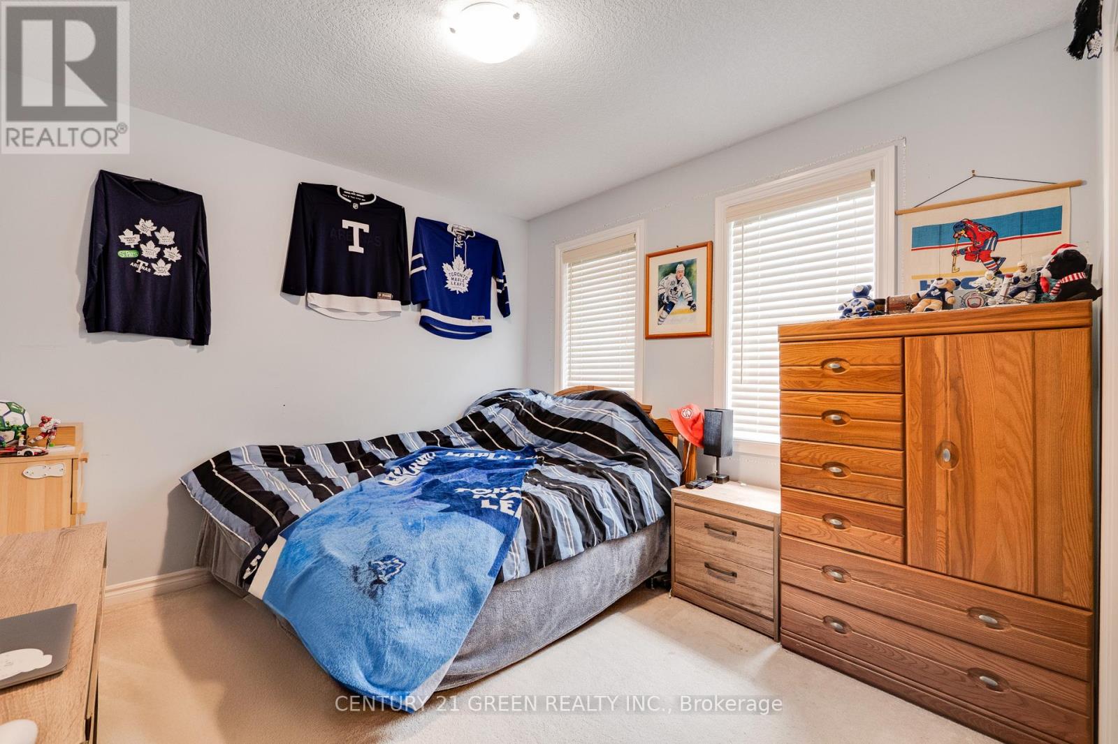 22 Scarletwood Street, Hamilton, Ontario  L8J 0K8 - Photo 45 - X12298287