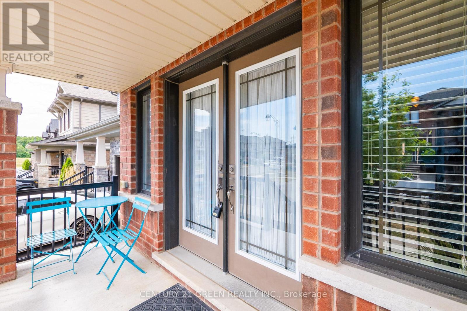 Property at 22 SCARLETWOOD STREET image 5