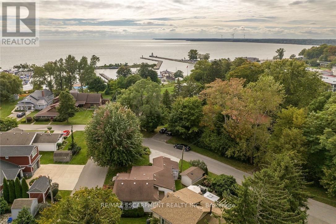 16 Broad Avenue, Norfolk, Ontario  N0A 1N7 - Photo 2 - X12298294