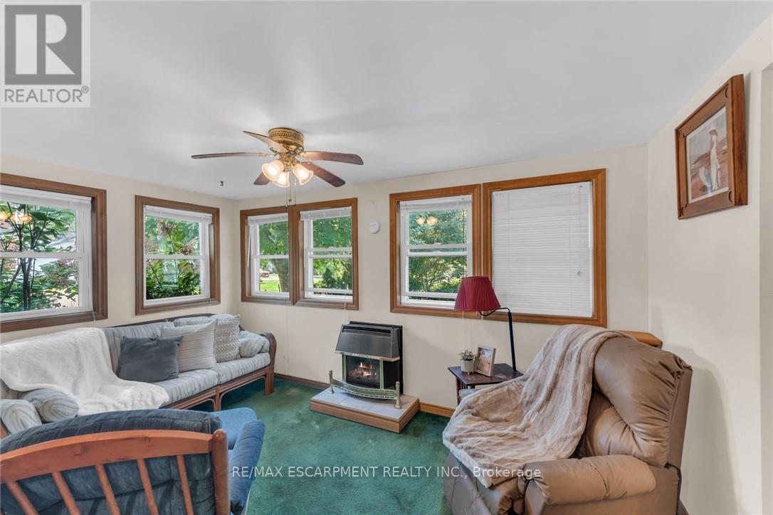 16 Broad Avenue, Norfolk, Ontario  N0A 1N7 - Photo 6 - X12298294