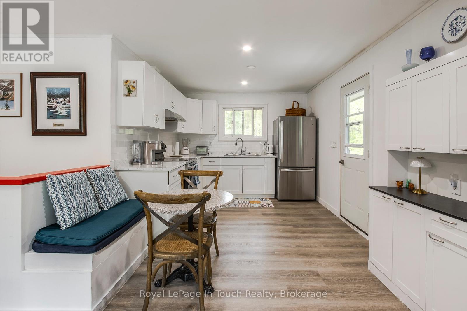 Property at 18 FERNANNE DRIVE image 5