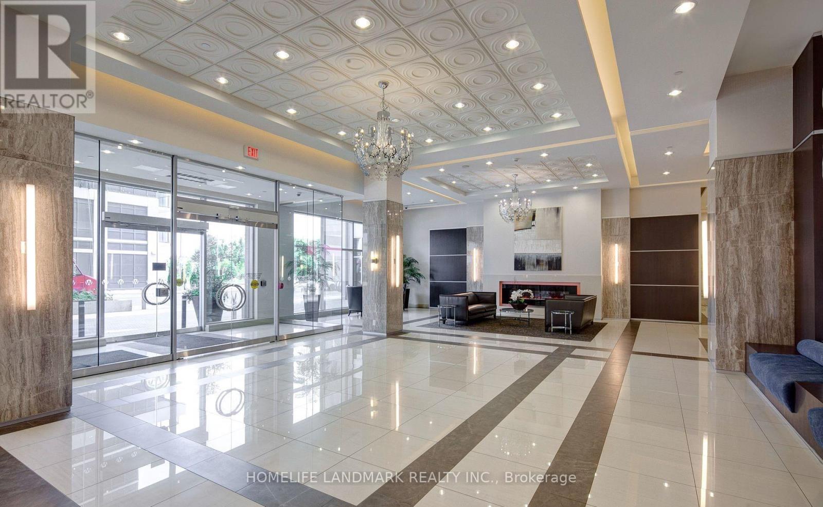1101 - 7171 Yonge Street, Markham, Ontario  L3T 0C5 - Photo 2 - N12298398