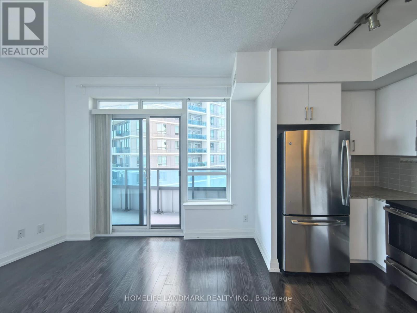 1101 - 7171 Yonge Street, Markham, Ontario  L3T 0C5 - Photo 3 - N12298398