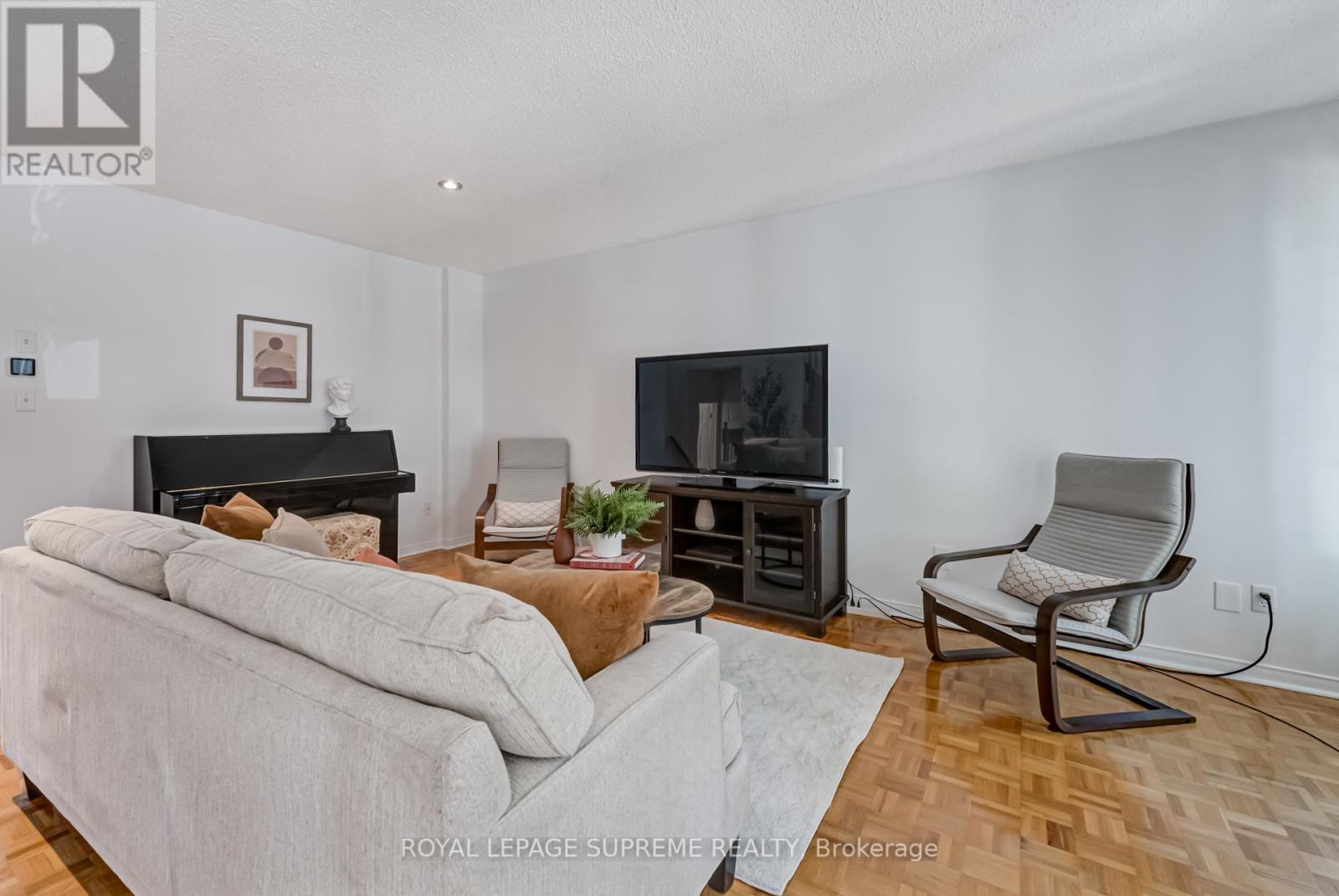 Property at 594 NAPA VALLEY AVENUE image 2