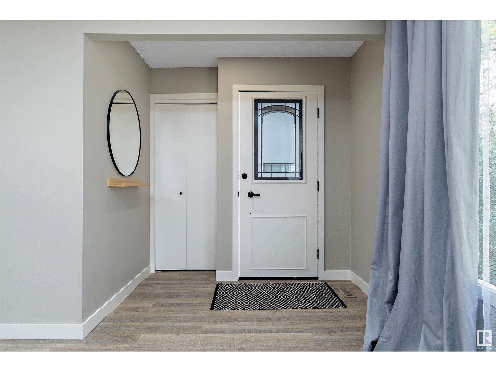 Property at 10157 145 ST NW NW image 4