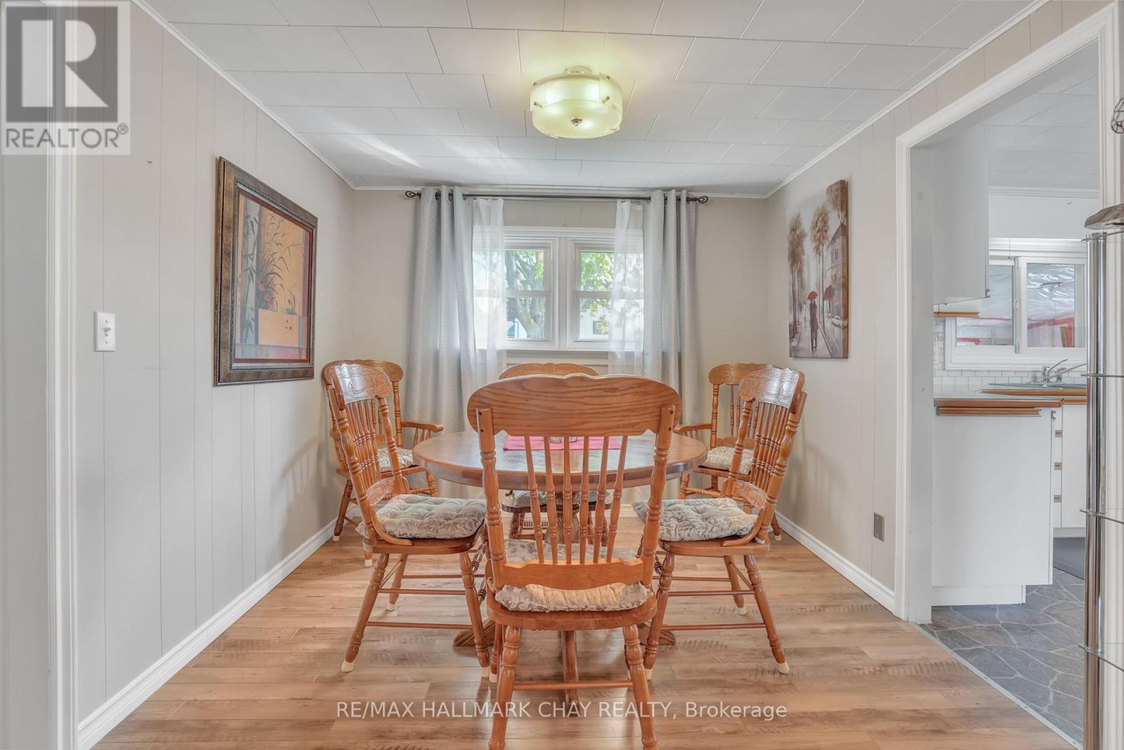 33 Yonge Street N, Springwater (Elmvale), Ontario  L0L 1P0 - Photo 11 - S12298372