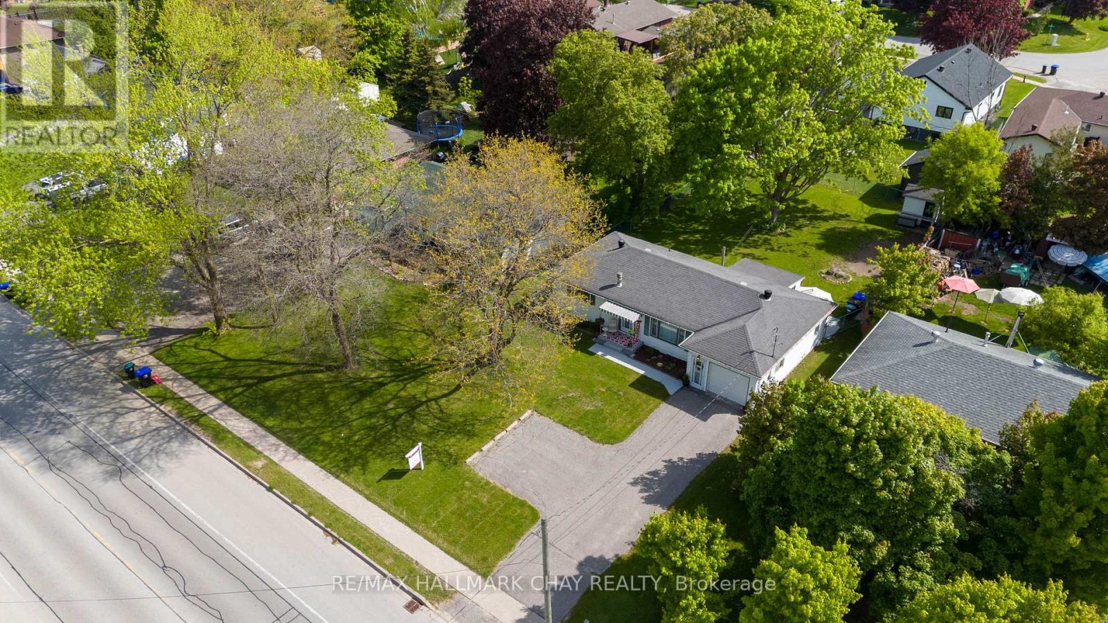 33 Yonge Street N, Springwater (Elmvale), Ontario  L0L 1P0 - Photo 20 - S12298372