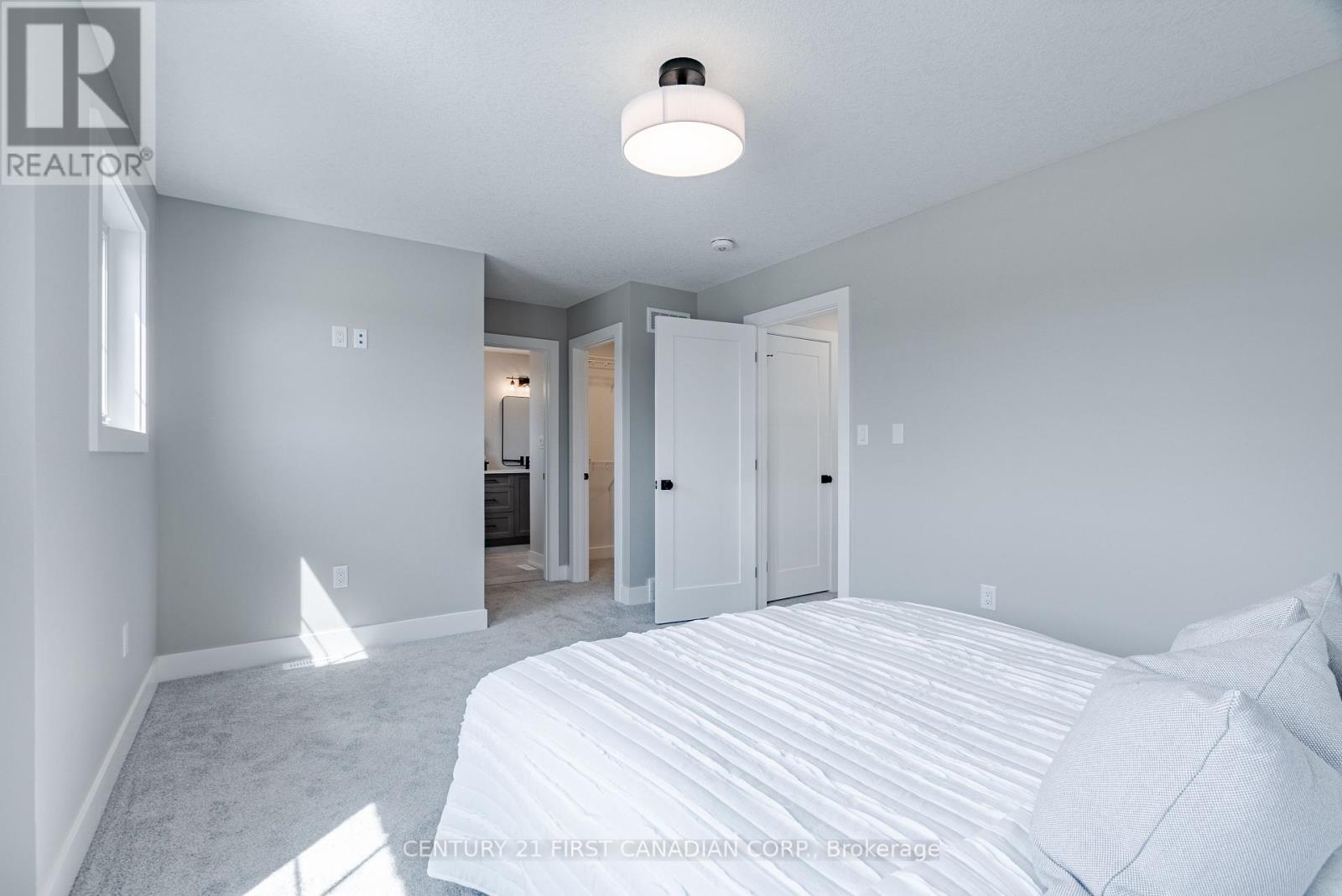 656 Ketter Way, Plympton-Wyoming, Ontario  N0N 1T0 - Photo 25 - X12298495