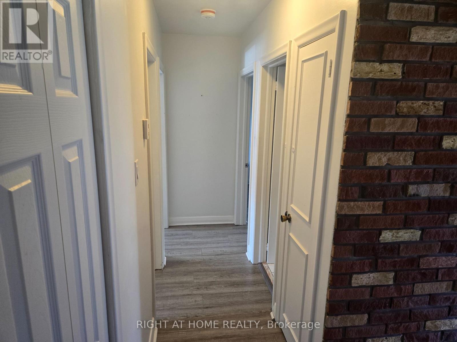 12 Hawkins Drive, Toronto, Ontario  M6M 2W6 - Photo 12 - W12298374