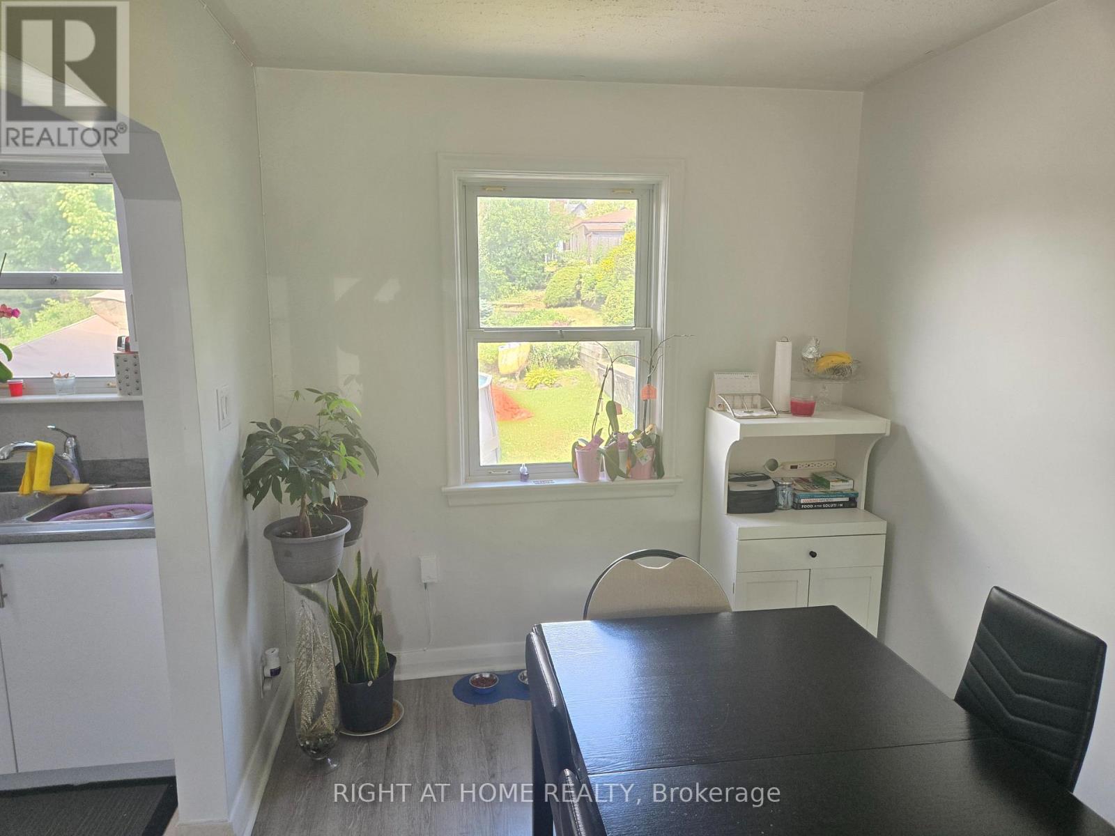 12 Hawkins Drive, Toronto, Ontario  M6M 2W6 - Photo 5 - W12298374
