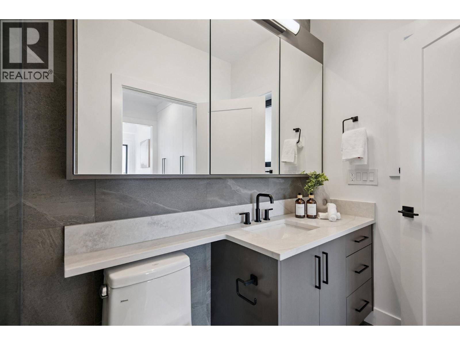 #2 1079 E 14th Avenue, Vancouver, British Columbia  V5T 2P1 - Photo 26 - R3029108