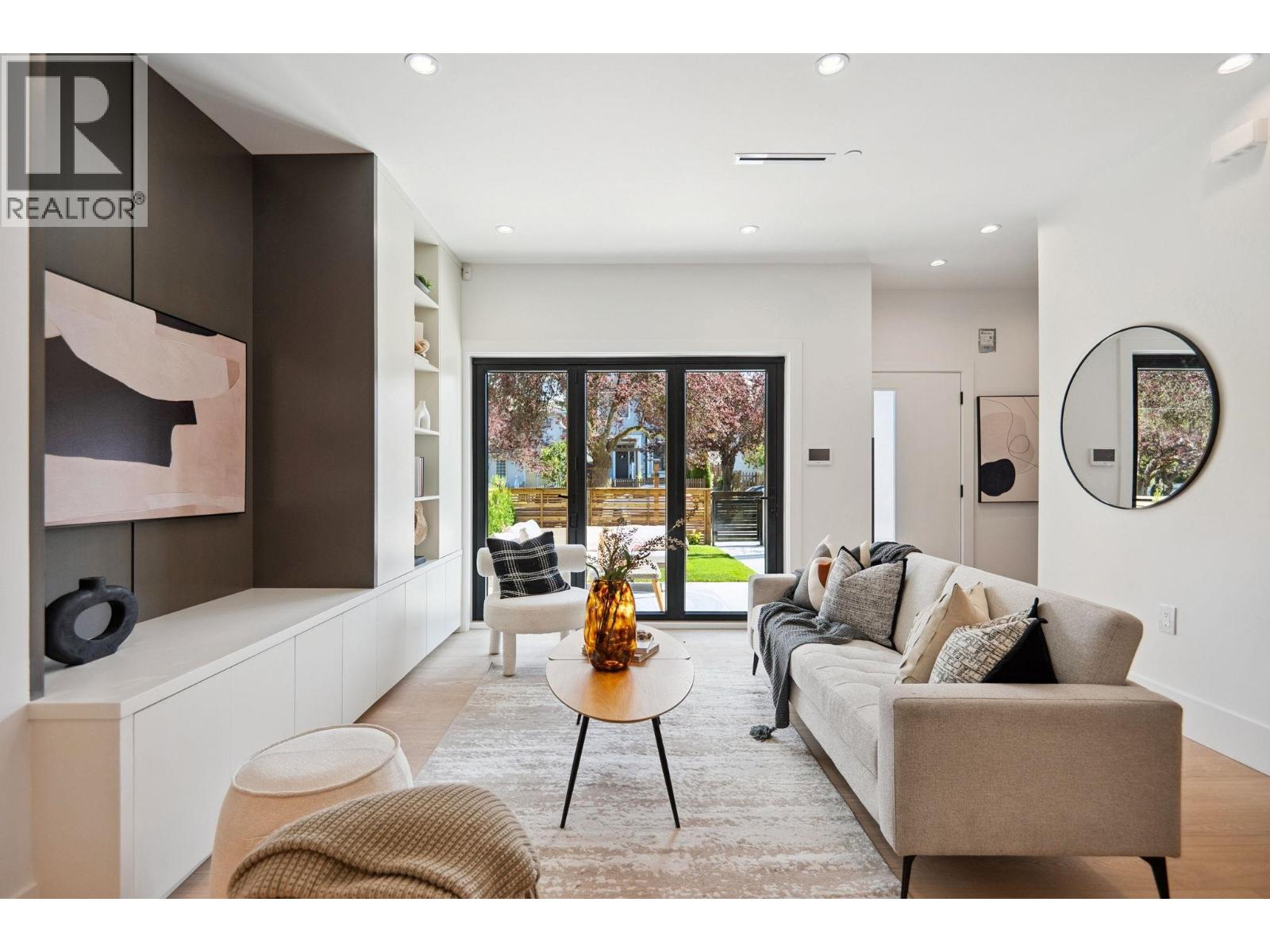 #1 1079 E 14th Avenue, Vancouver, British Columbia  V5T 2P1 - Photo 4 - R3029113