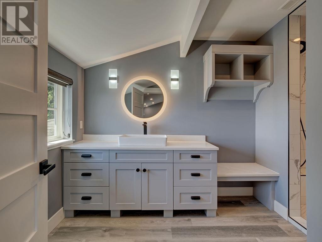 3175-3177 Beach Avenue, Roberts Creek, British Columbia  V0N 2W2 - Photo 22 - R3029101