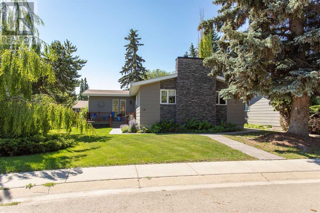 Property at 19 Oyen Crescent image 1