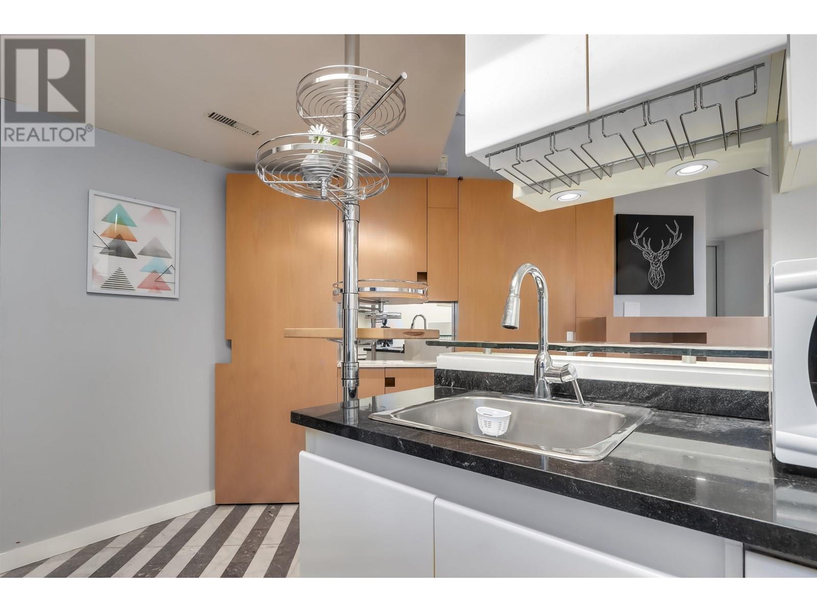 1404 1050 Burrard Street, Vancouver, British Columbia  V6Z 2S3 - Photo 23 - R3023542