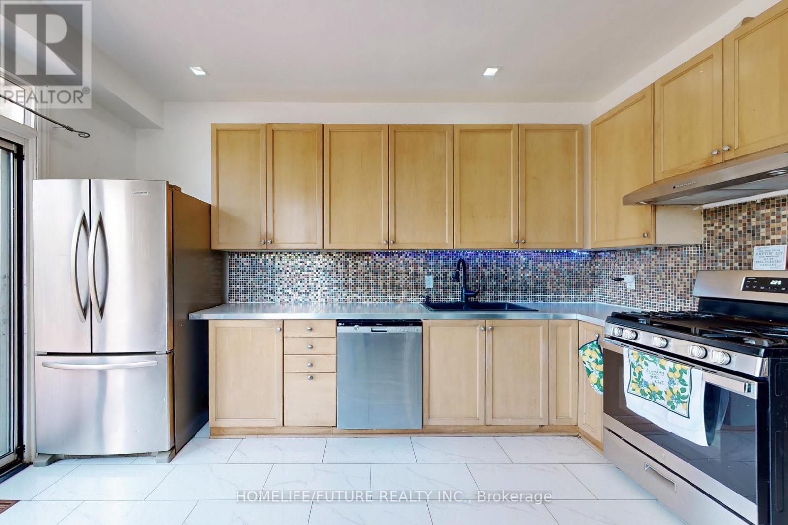 Property at 1109 TIMBERLAND CRESCENT image 5