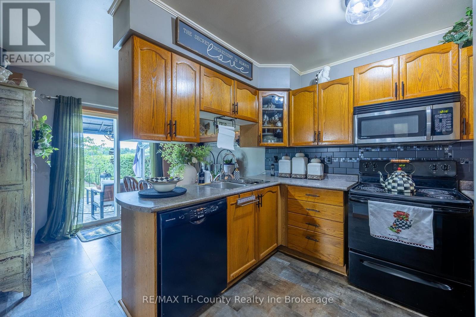 21 Kara Lane, Tillsonburg, Ontario  N4G 5M3 - Photo 9 - X12298601