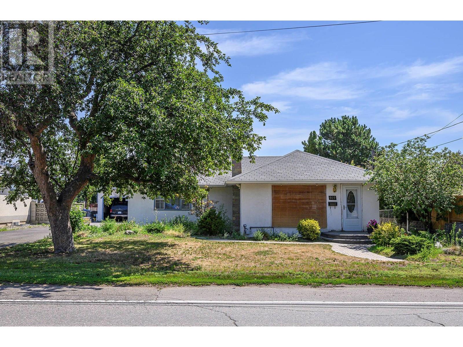 Property at 919 SCHREINER Street image 3