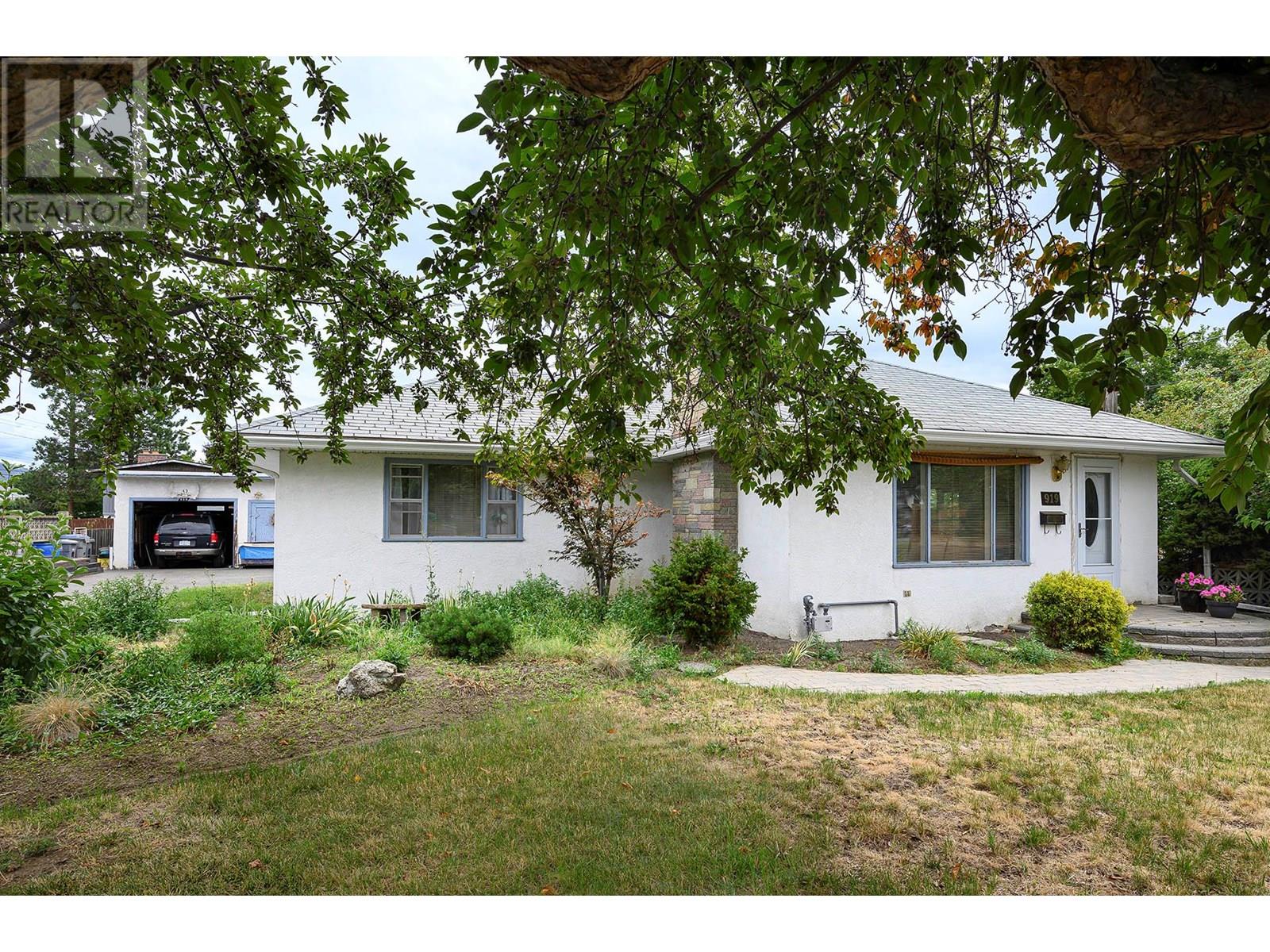 Property at 919 SCHREINER Street image 2