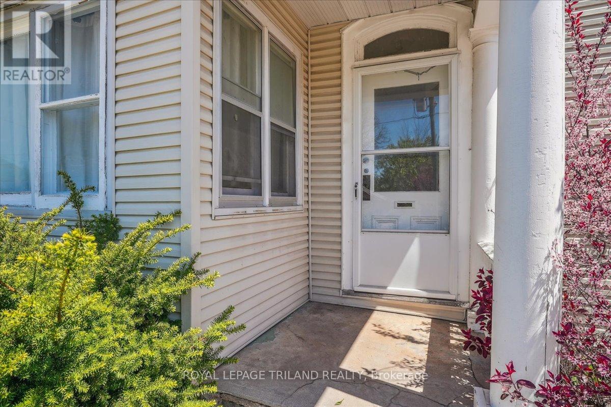 Property at 85 KENT STREET N image 5