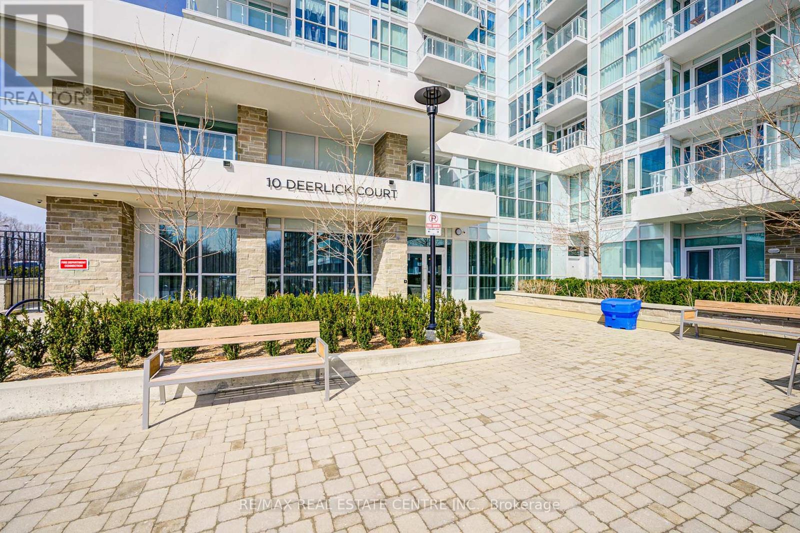 810 - 10 Deerlick Court, Toronto, Ontario  M3A 0A7 - Photo 2 - C12298638