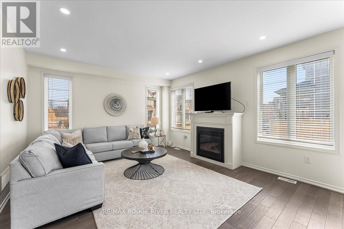 Property at 2560 BANDSMAN CRESCENT image 1