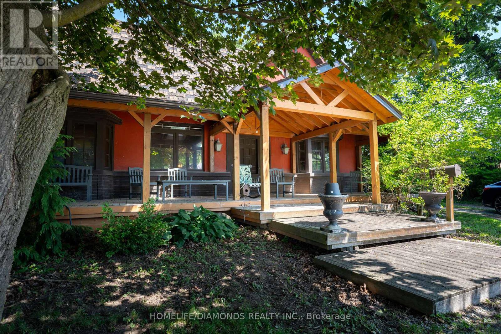 Property at 164 THOROLD ROAD image 3