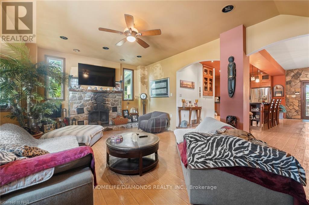 Property at 164 THOROLD ROAD image 4