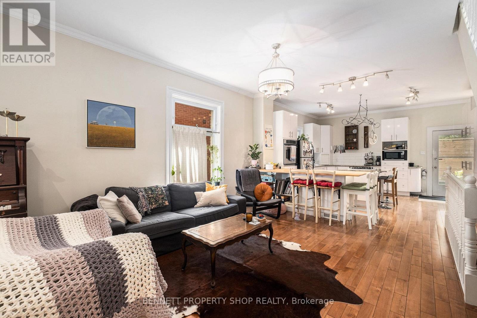 Property at 636 GLADSTONE AVENUE image 4