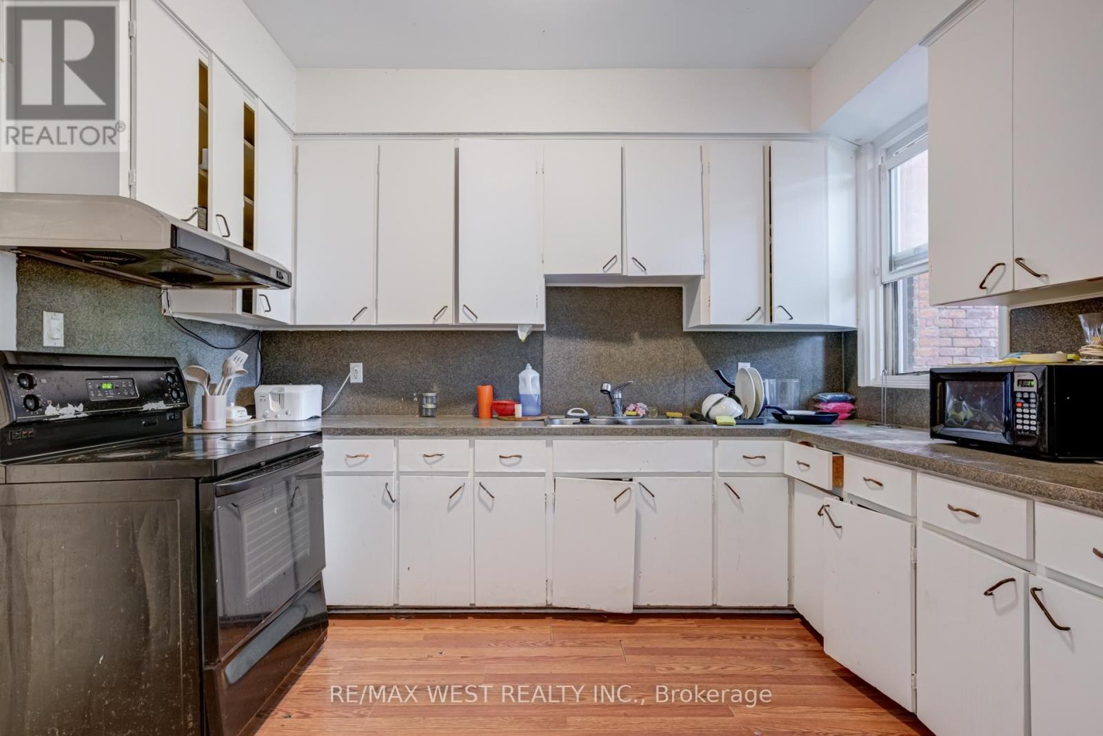 673 Wilson Street, Hamilton, Ontario  L8L 1V4 - Photo 13 - X12298537
