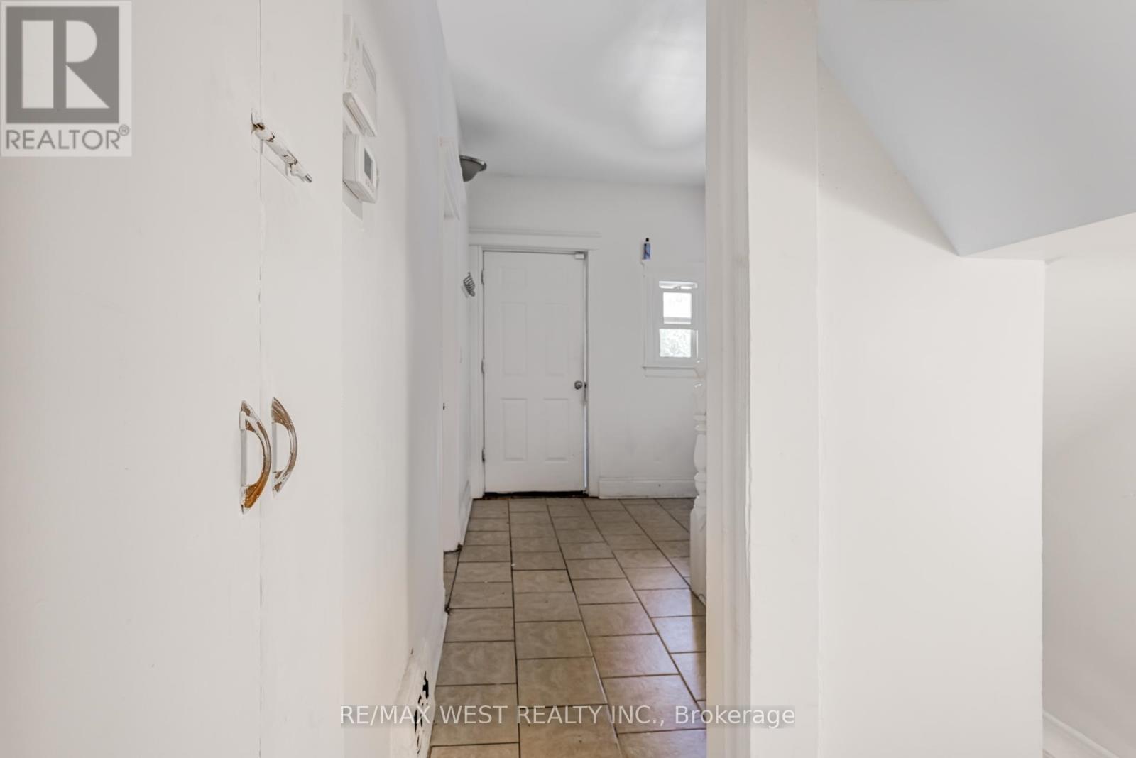 673 Wilson Street, Hamilton, Ontario  L8L 1V4 - Photo 16 - X12298537