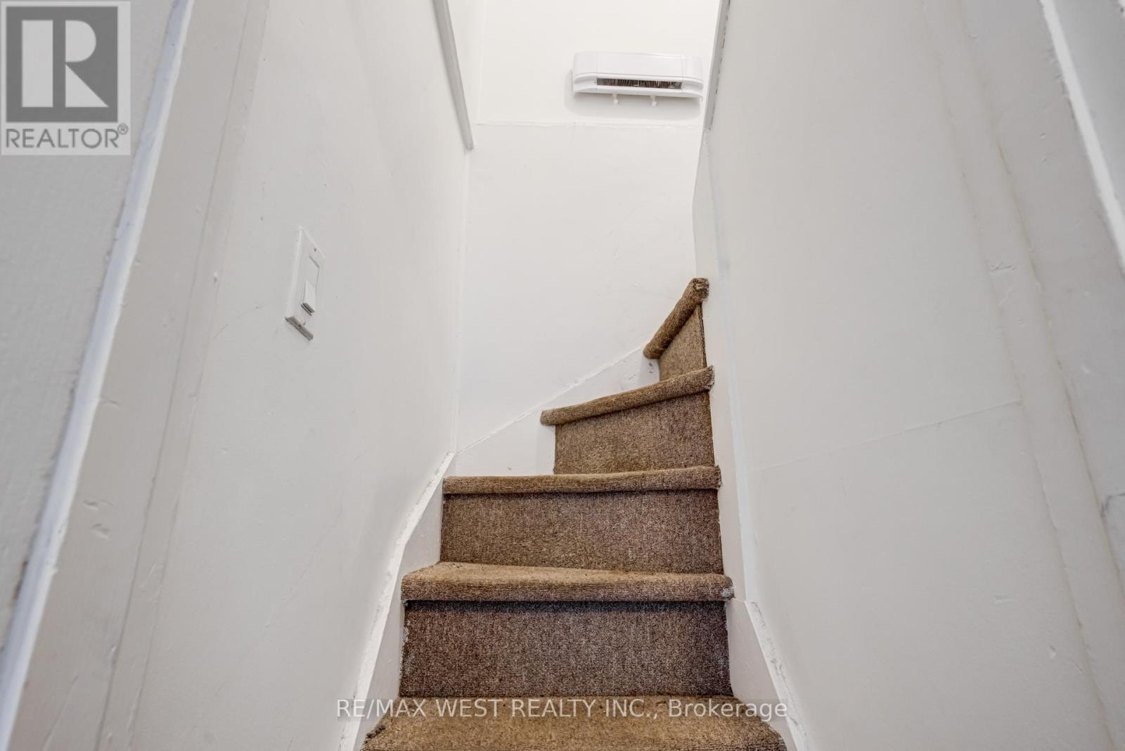673 Wilson Street, Hamilton, Ontario  L8L 1V4 - Photo 28 - X12298537