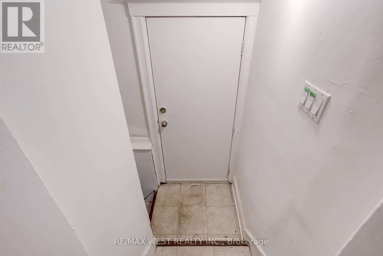 673 Wilson Street, Hamilton, Ontario  L8L 1V4 - Photo 32 - X12298537