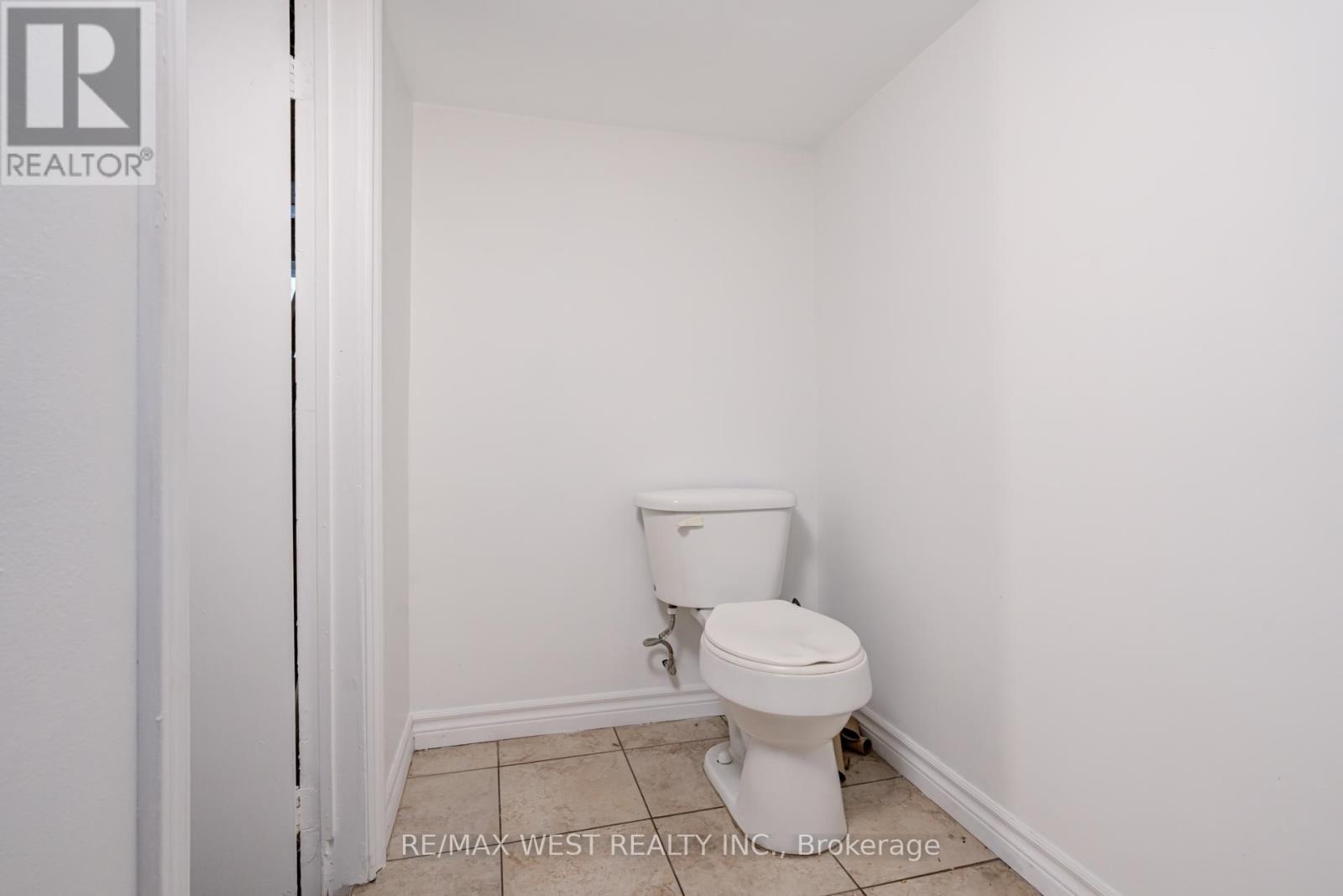 673 Wilson Street, Hamilton, Ontario  L8L 1V4 - Photo 35 - X12298537