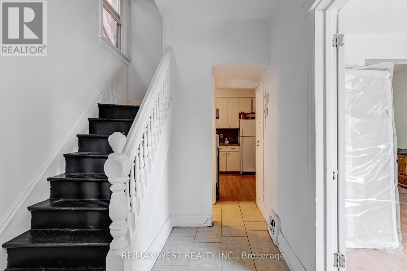 673 Wilson Street, Hamilton, Ontario  L8L 1V4 - Photo 7 - X12298537