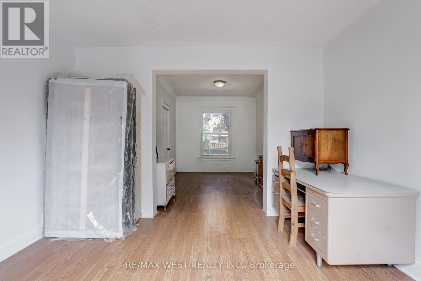 673 Wilson Street, Hamilton, Ontario  L8L 1V4 - Photo 9 - X12298537