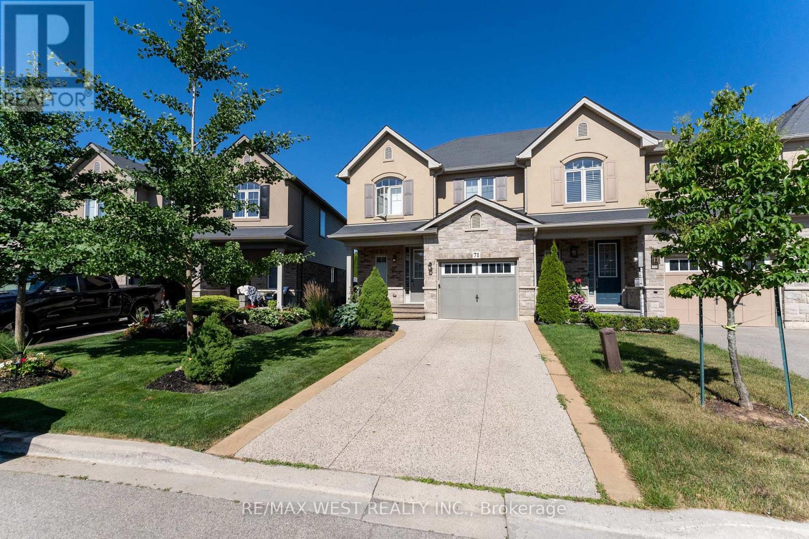 71 SEXTON CRESCENT, Hamilton, Ontario