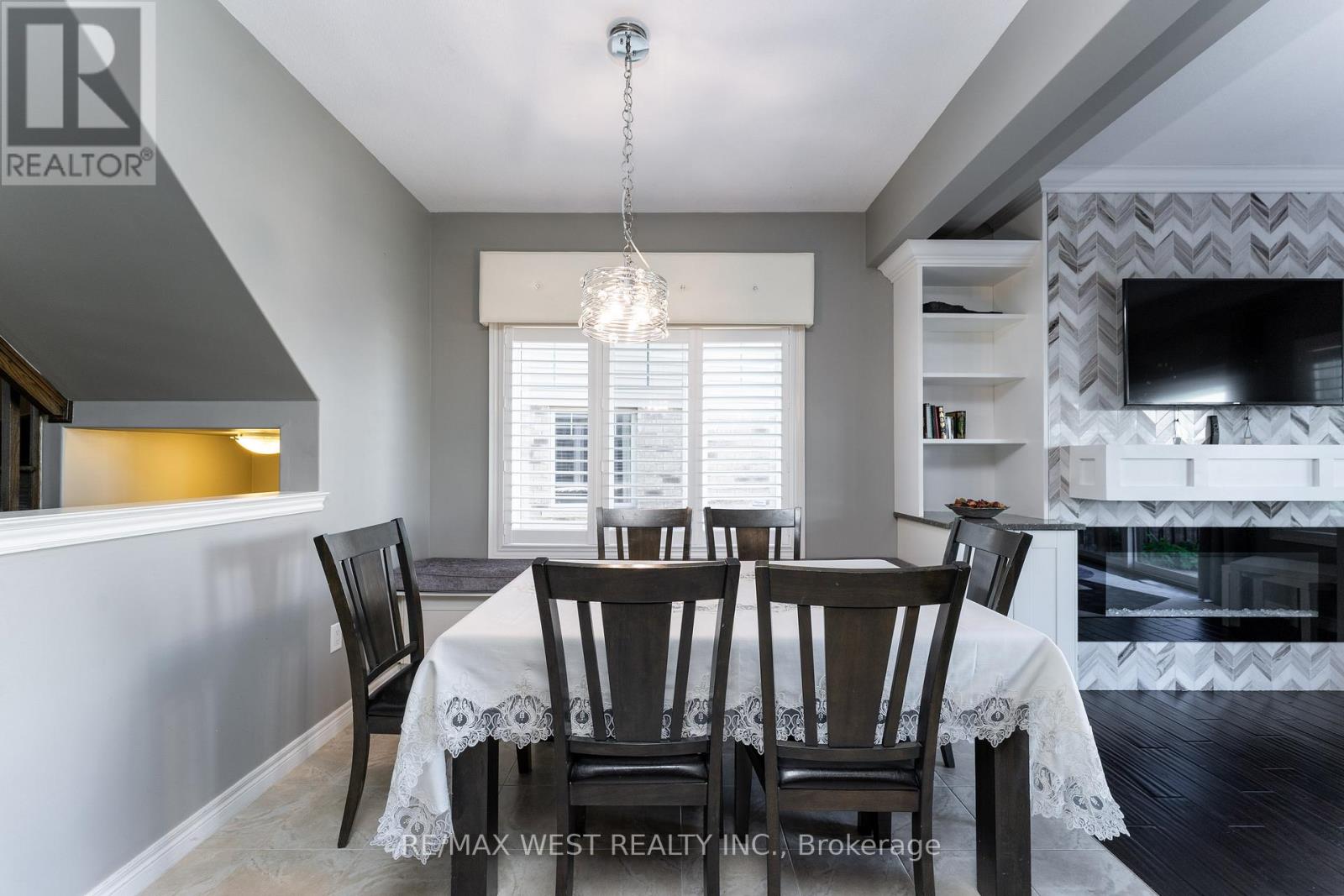 71 Sexton Crescent, Hamilton, Ontario  L9G 0E2 - Photo 9 - X12298593