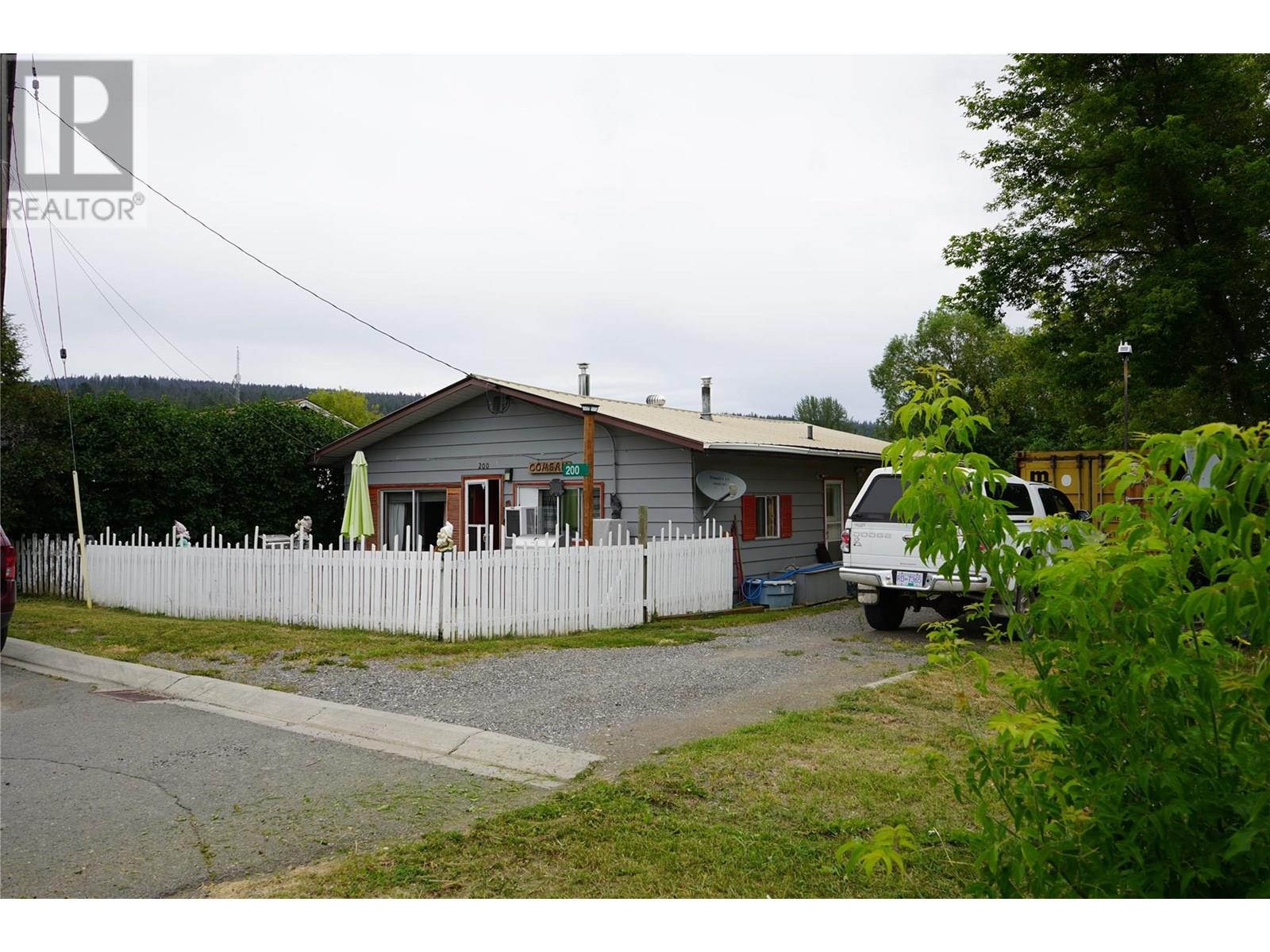 200 LEBOURDAIS Avenue, clinton, British Columbia