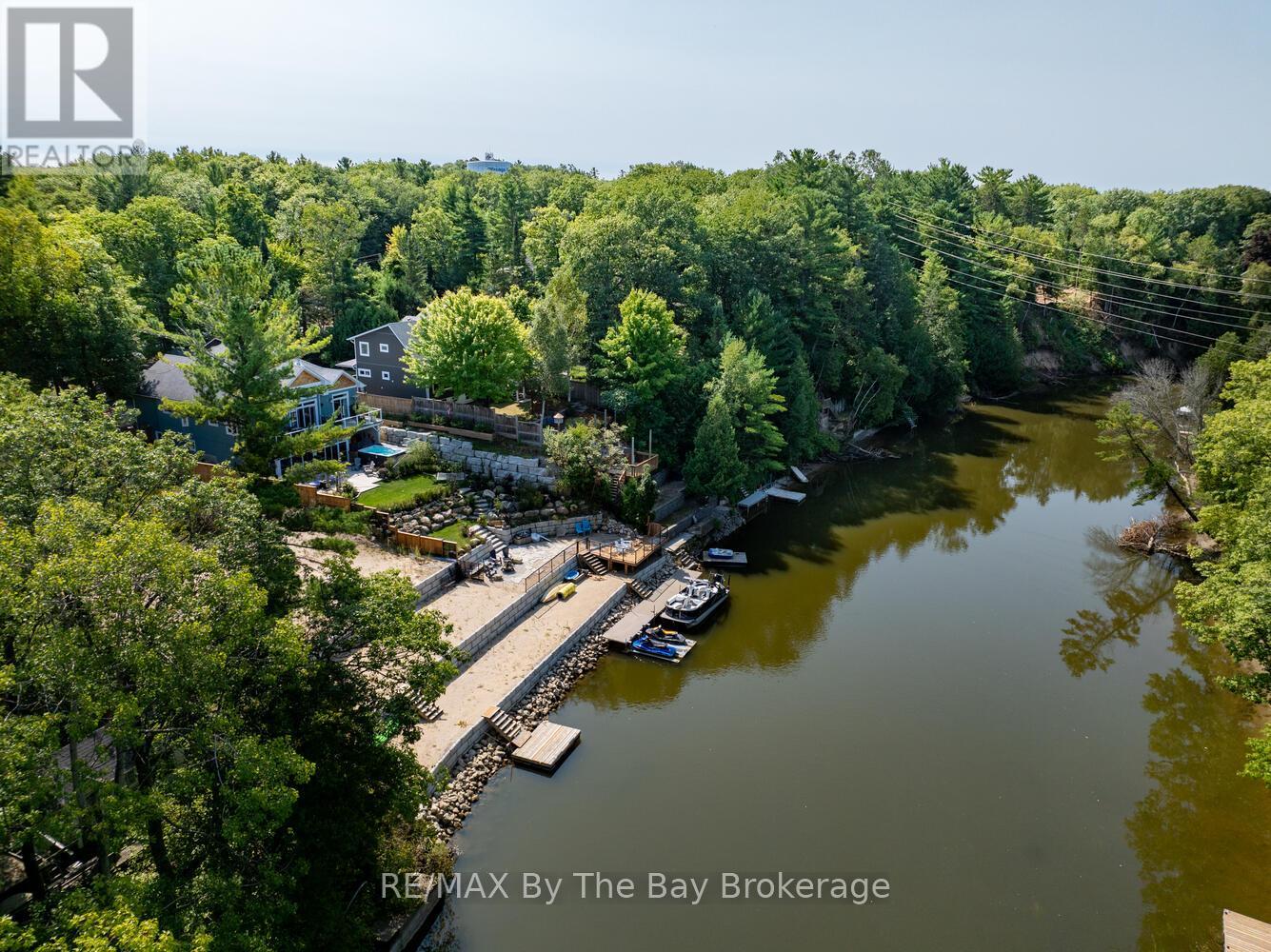 104 Knox Road E, Wasaga Beach, Ontario  L9Z 2T5 - Photo 2 - S12121253
