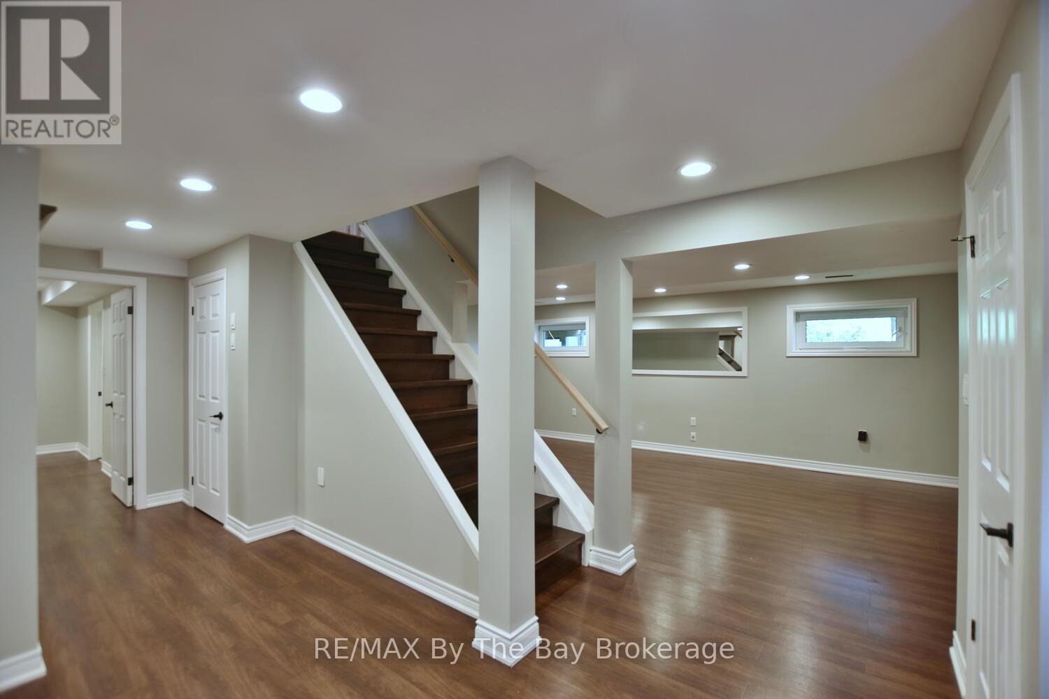 104 Knox Road E, Wasaga Beach, Ontario  L9Z 2T5 - Photo 20 - S12121253