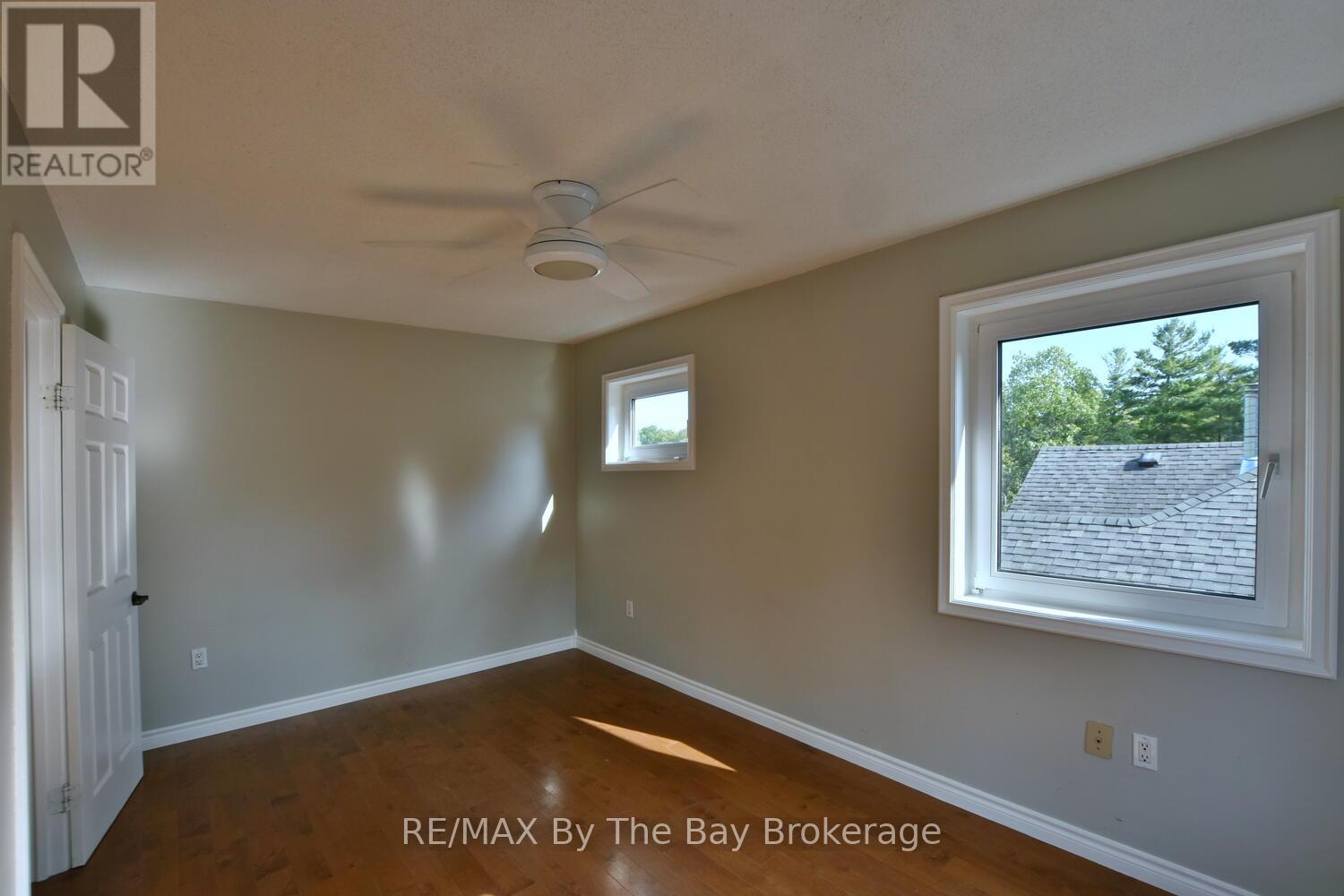 104 Knox Road E, Wasaga Beach, Ontario  L9Z 2T5 - Photo 19 - S12121253