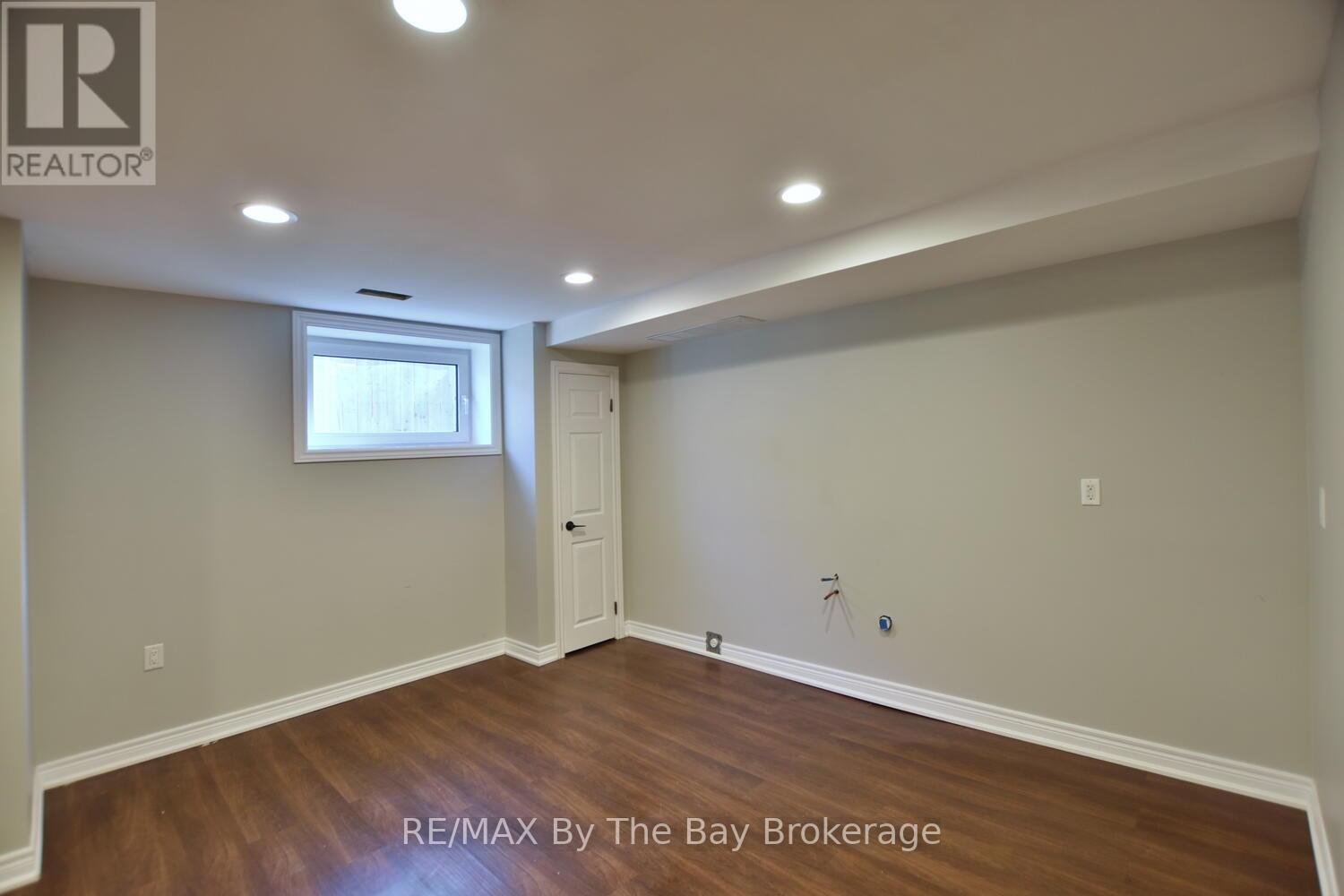 104 Knox Road E, Wasaga Beach, Ontario  L9Z 2T5 - Photo 24 - S12121253