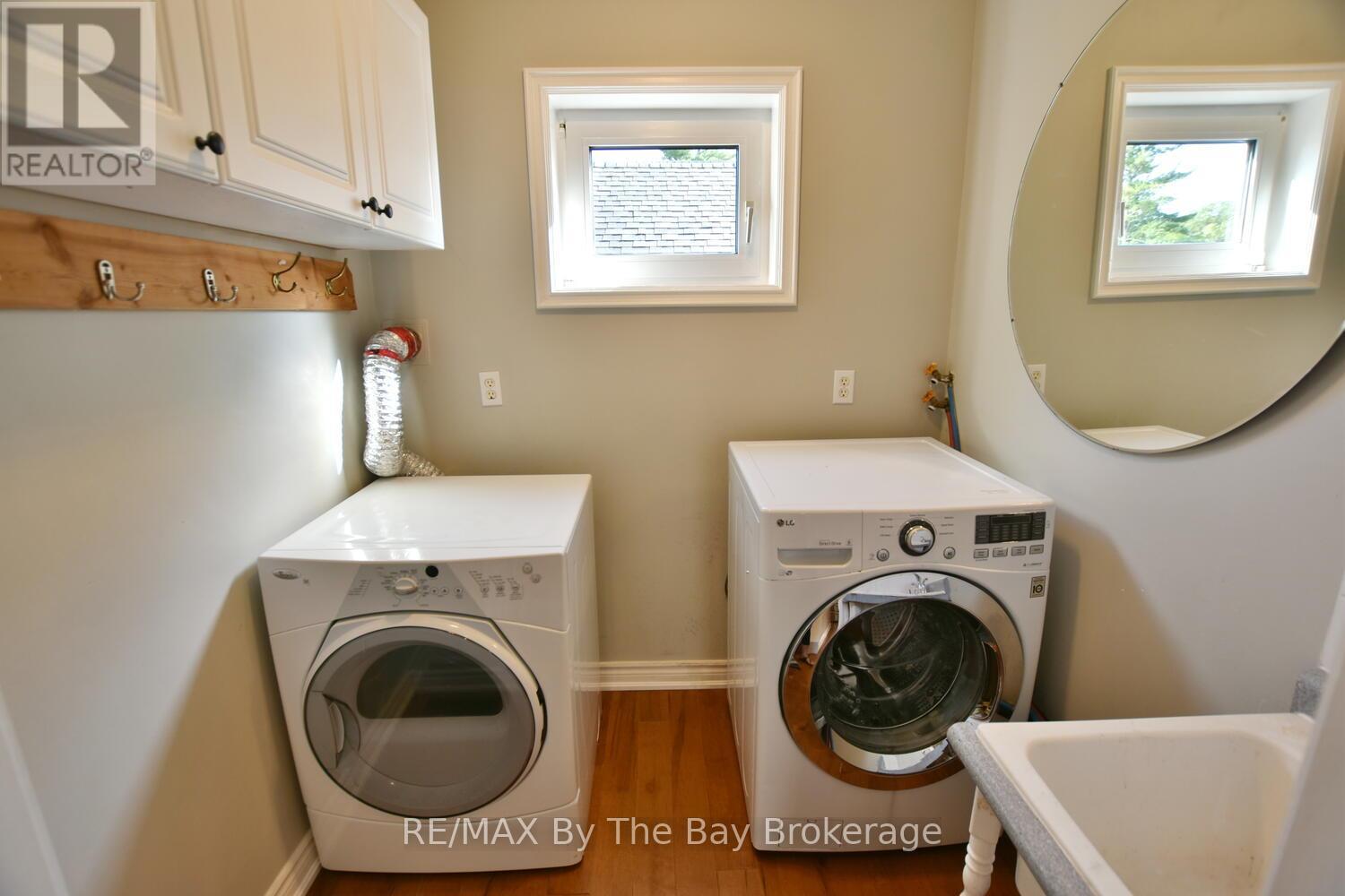 104 Knox Road E, Wasaga Beach, Ontario  L9Z 2T5 - Photo 12 - S12121253