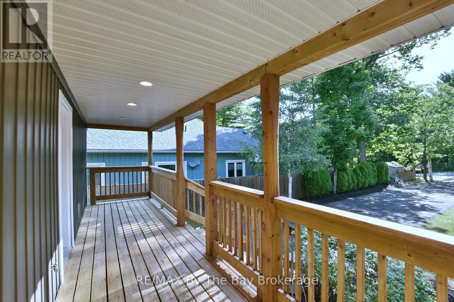 104 Knox Road E, Wasaga Beach, Ontario  L9Z 2T5 - Photo 41 - S12121253