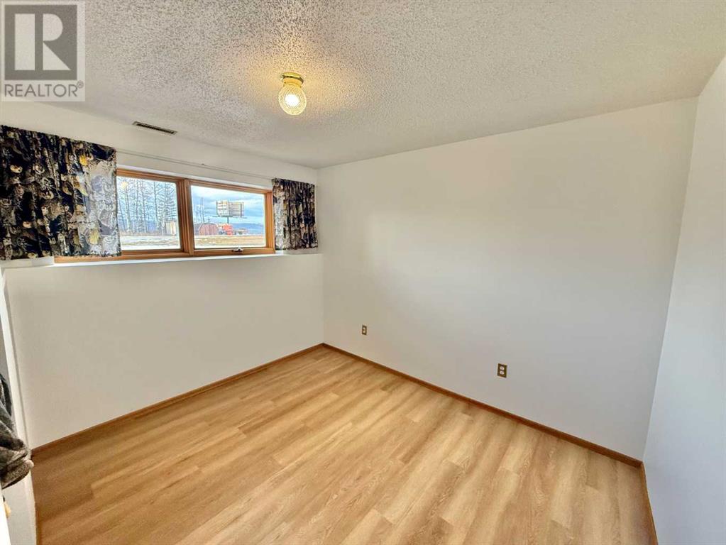 779 Mackeny Street, Hinton, Alberta  T7V 1H3 - Photo 14 - A2233803