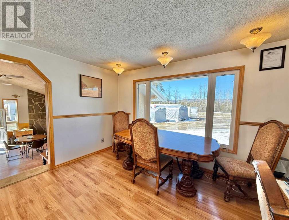 779 Mackeny Street, Hinton, Alberta  T7V 1H3 - Photo 9 - A2233803