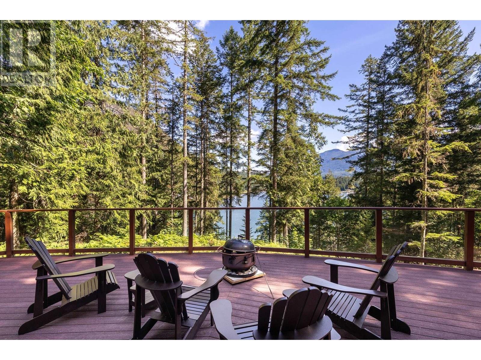 12929 Sunshine Coast Highway, Madeira Park, British Columbia  V0N 2H1 - Photo 13 - R3027511